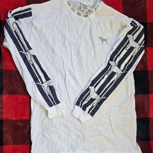 PINK Victoria's Secret White and Navy Dog Print Long Sleeve Tee